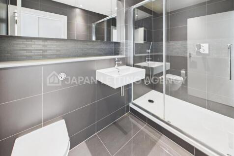 CAM04401G0-PR0077-STILL014.jpg