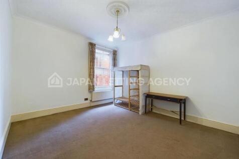 CAM02206G0-PR0118-STILL006.jpg