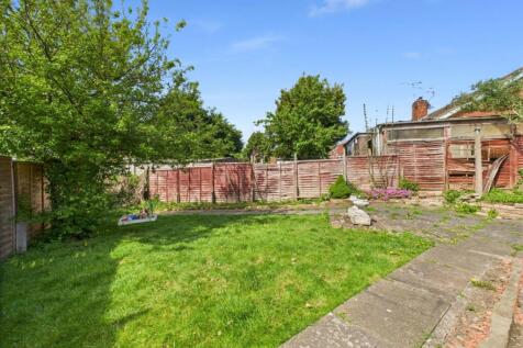 CAM05348G0-PR0007-STILL015.jpg