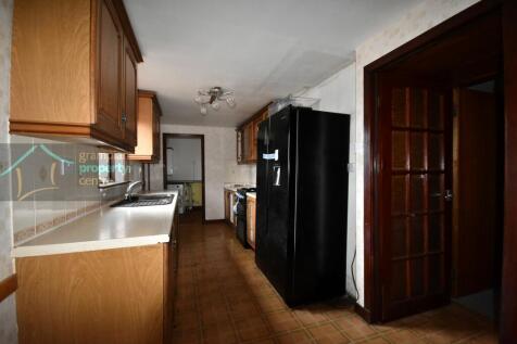 kitchen 2 .JPG