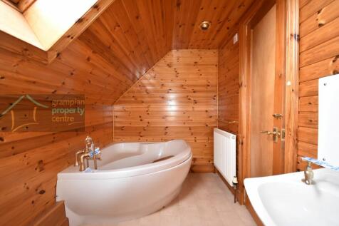 bathroom .JPG