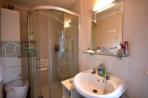 en-suite.JPG