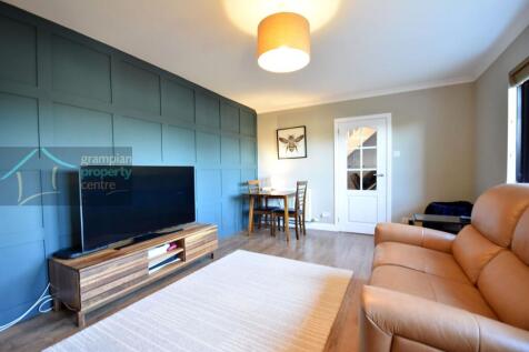 lounge 3 .JPG