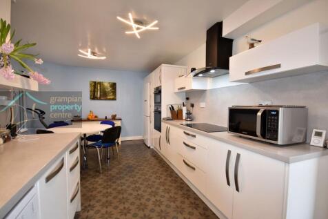 kitchen .JPG