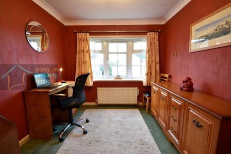 dining room .JPG