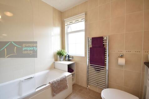 bathroom 2.JPG