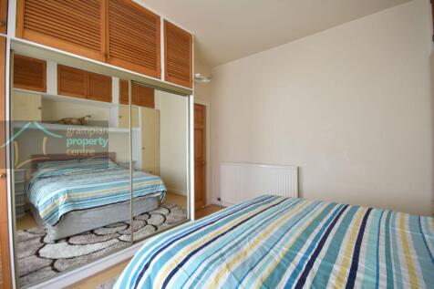 bed 1 3rd.JPG