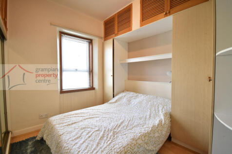 bed 2 .JPG