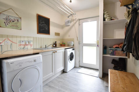 Utility Room .JPG
