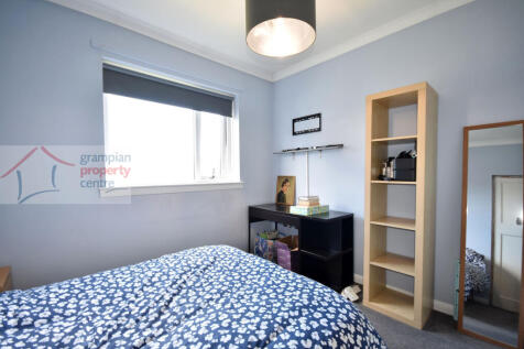 Bed 2 .JPG