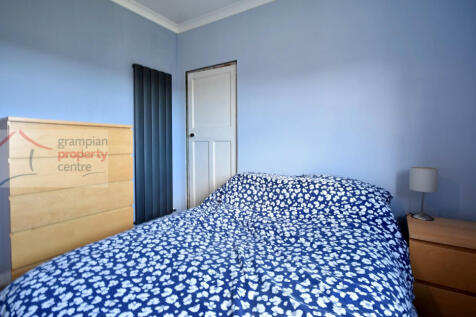Bed 2 3rd.JPG