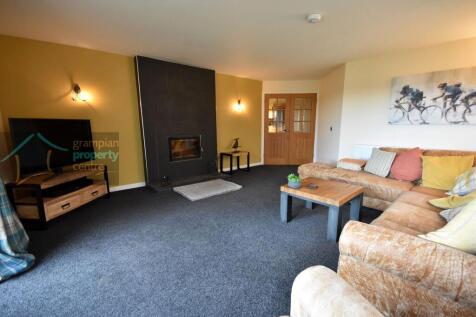 lounge 3.JPG