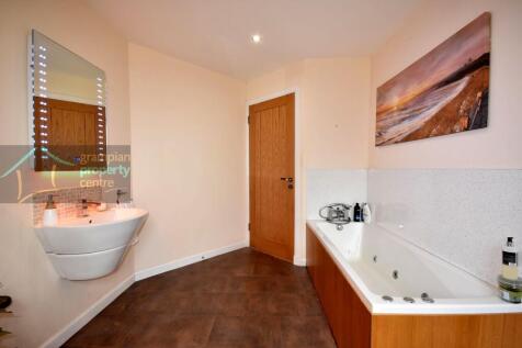 bathroom 2.JPG