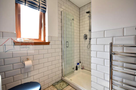 En-Suite 2 .JPG