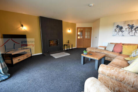 lounge 3.JPG