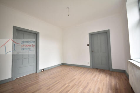 Lounge 2.JPG
