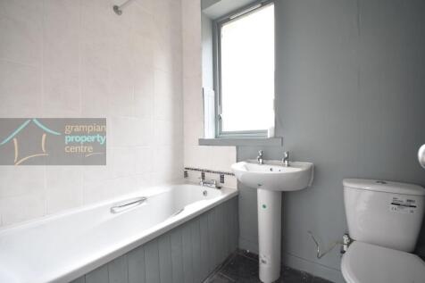 Bathroom .JPG