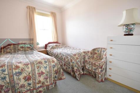 Bed 2 .JPG