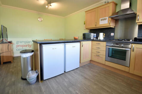 Kitchen 4 .JPG