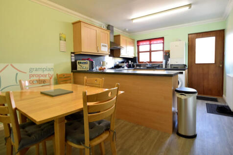 Kitchen 2 .JPG