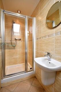 en-suite bed 1 2nd 