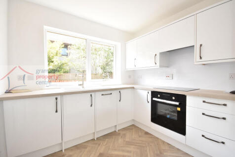 kitchen .JPG