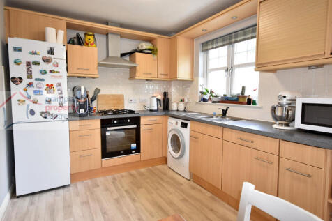 Kitchen 3 .JPG