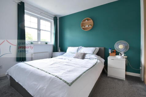 Bed 1 .JPG