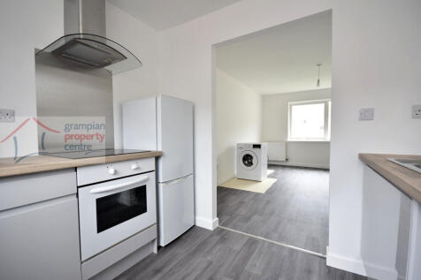 Kitchen 3.JPG