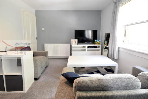 Lounge 5 .JPG