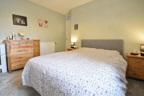Bedroom 2 .JPG