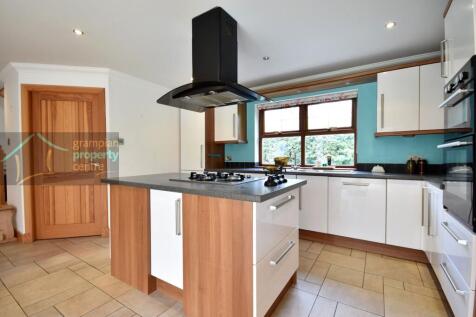 Kitchen 3.JPG