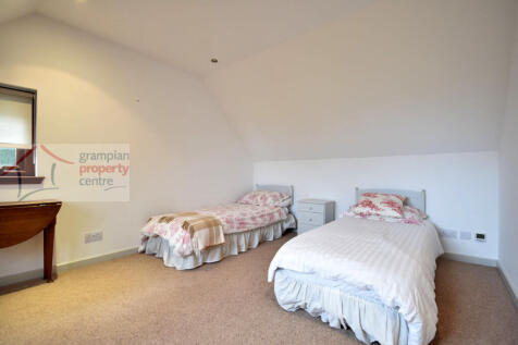 Bed 3 .JPG
