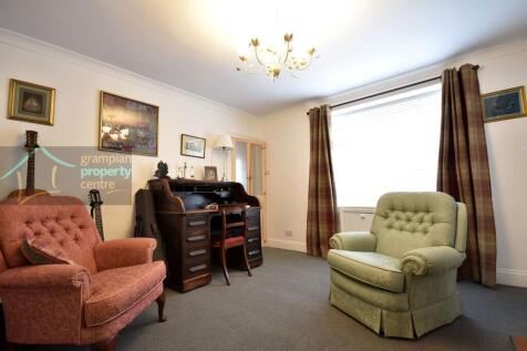 Sitting room 3 .JPG