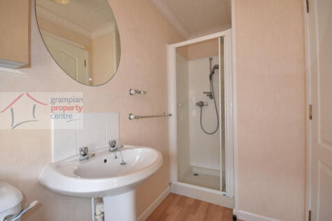 en-suite 2 .JPG