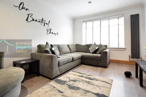 Lounge 2 .JPG