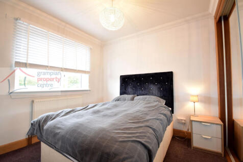 Bed 1.JPG