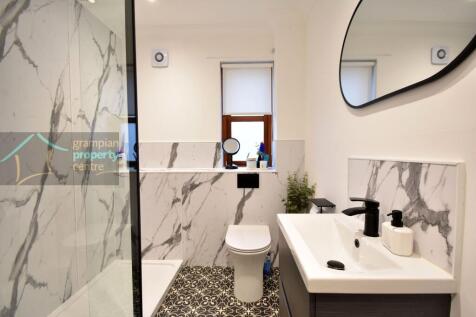 shower room 2 .JPG