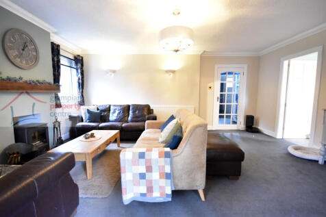 lounge 2 .JPG