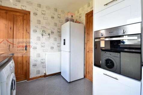 kitchen 2 .JPG