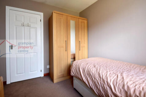 bed 4 2nd .JPG