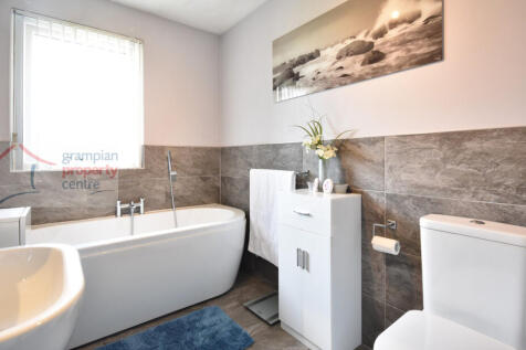 bathroom 2.JPG