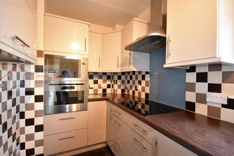 kitchen 2 .JPG
