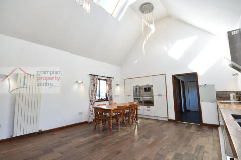 Kitchen 1.JPG