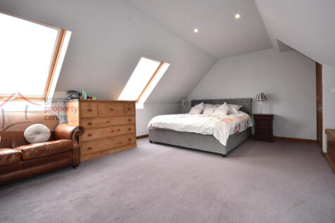 bed 11st floor .JPG