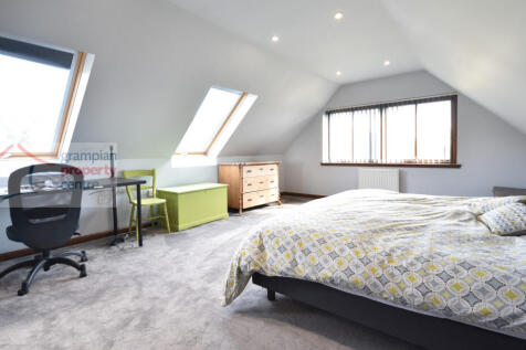 bed 2 1st floor 2.JPG