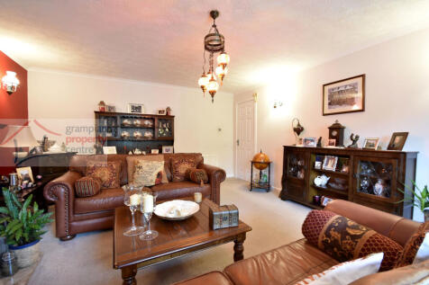 Lounge 3 .JPG