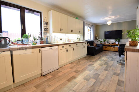 Kitchen .JPG