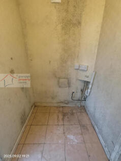 Rear Vestibule 2