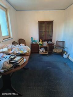 Bedroom 1a
